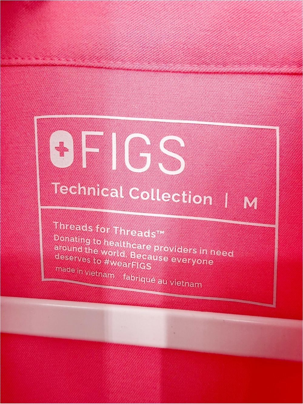 Figs Coral Pink Rafaela Scrub Top Medium and Pants Jogger Large - Picture 5 of 12